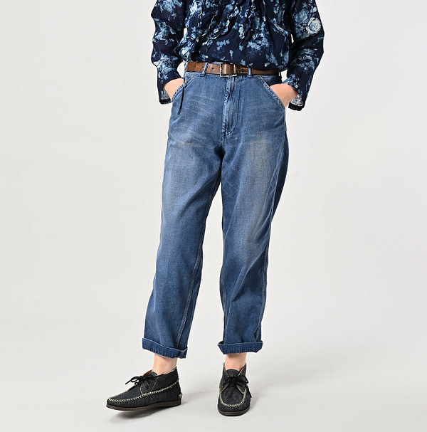 Mon-petit Denim 908 Paker Pants Tan Female Model