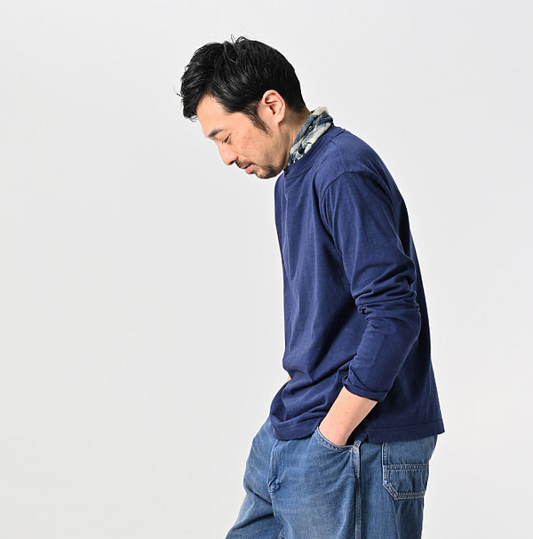 Long Sleeve 908 45 Star T-shirt Male Model