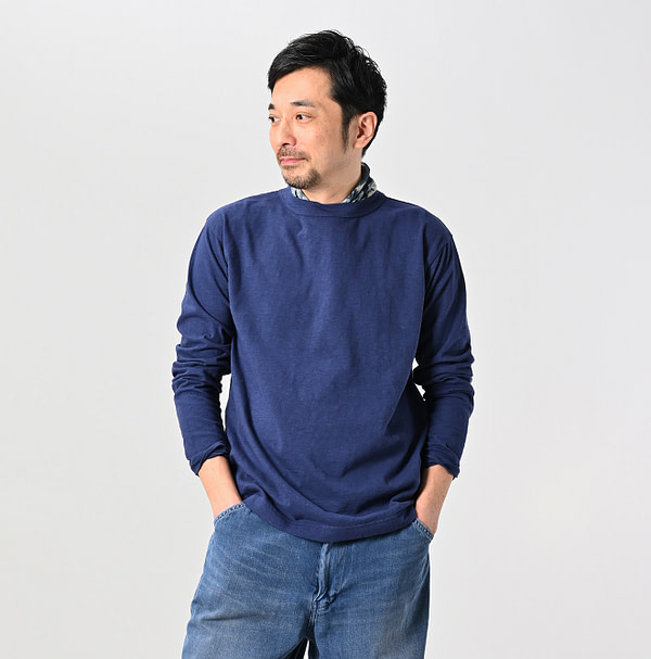 Long Sleeve 908 45 Star T-shirt Male Model