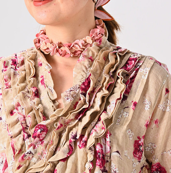 Gauze Rose Print Cache-Coeur Detail