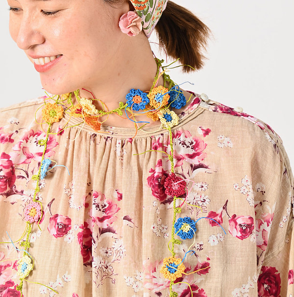 Gauze Rose Print Gather Tunic Blouse Detail