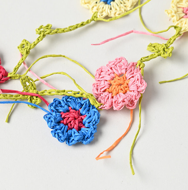 Crochet Flower Necklace Detail