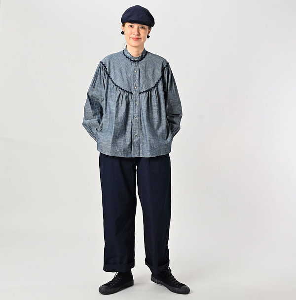 Ruri Dungaree Tambourine Shirt Nou Female Model