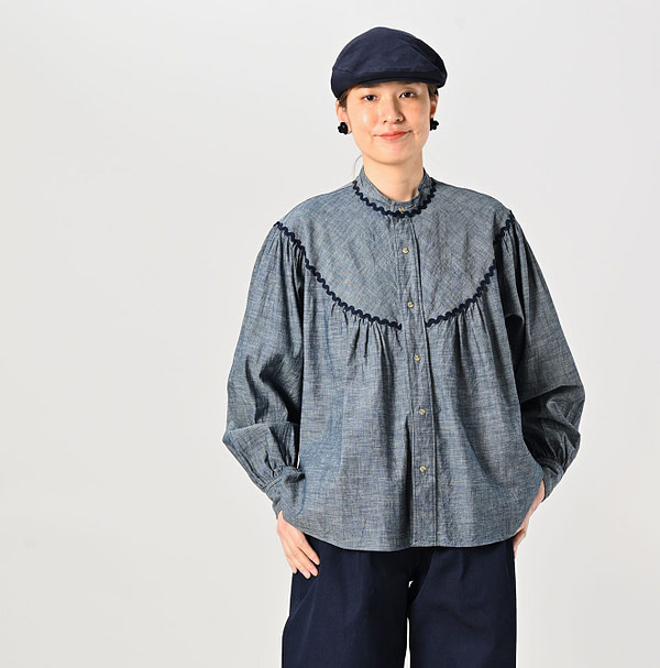 Ruri Dungaree Tambourine Shirt Nou Female Model