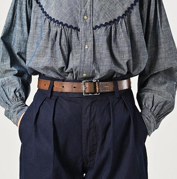 Indigo Thin Gabardine Charlotte Baggy Detail