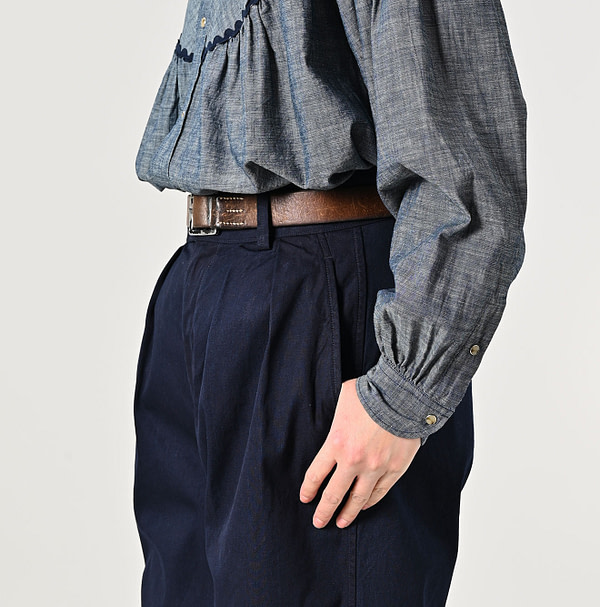 Indigo Thin Gabardine Charlotte Baggy Detail
