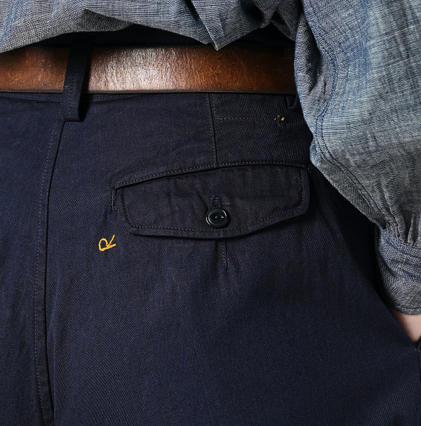 Indigo Thin Gabardine Charlotte Baggy Detail