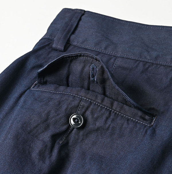 Indigo Thin Gabardine Charlotte Baggy Detail