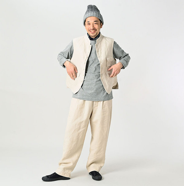 Linen Duck 908 Hunting Vest Male Model