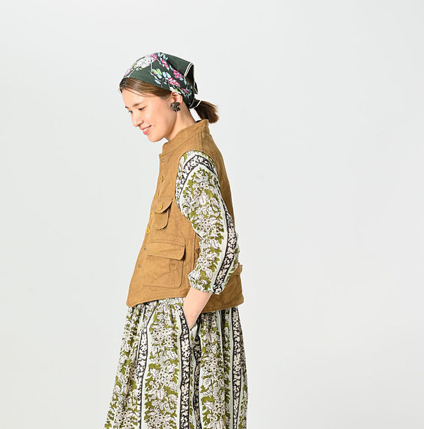 Linen Duck 908 Hunting Vest Female Model