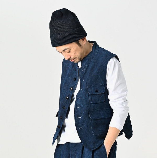 Indigo Linen Duck 908 Hunting Vest Male Model