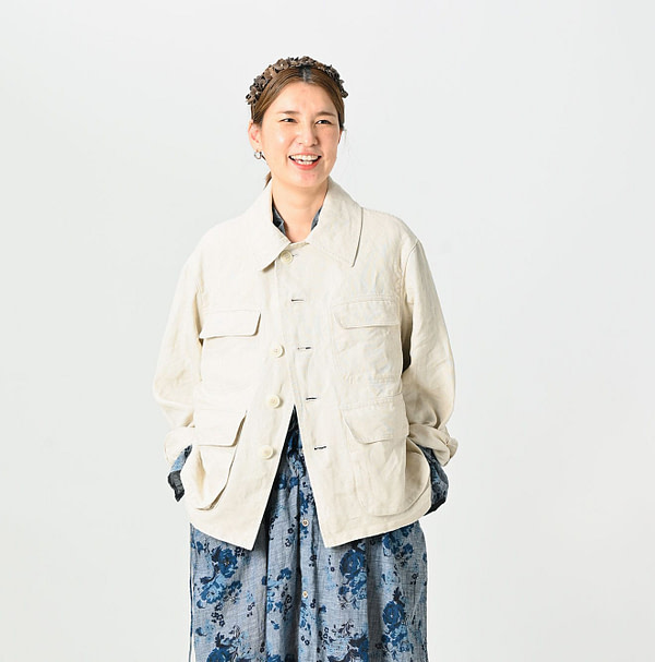 Linen Duck 908 Hunting Jacket Female Model