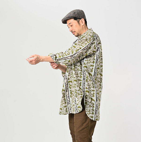 Indian Striped Flower Block Print 908 Stand Collar Grandpa Shirt Male Model