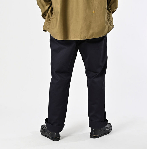 Chino Crosby Slacks MEN Male Model