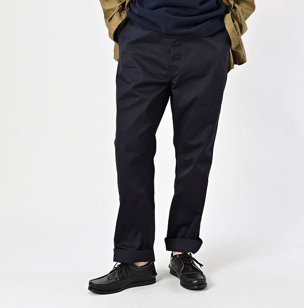 Chino Crosby Slacks MEN Male Model