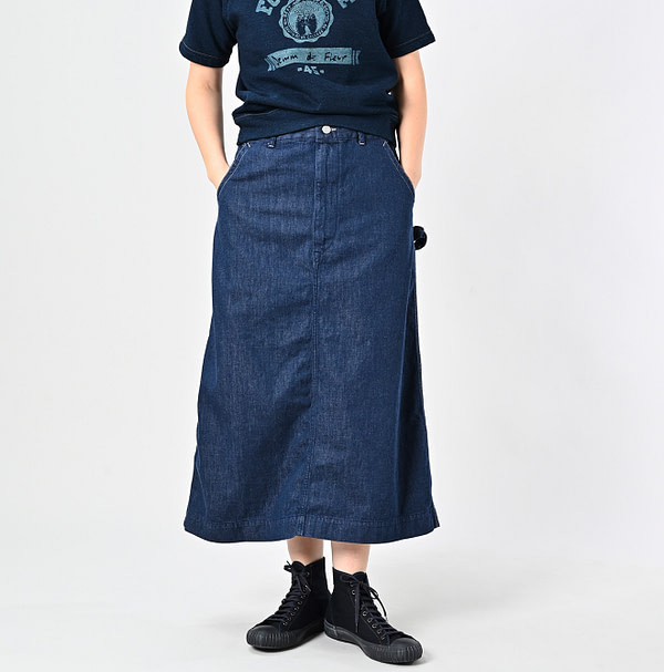 Mon-petit Denim Painter Skirt Female Model