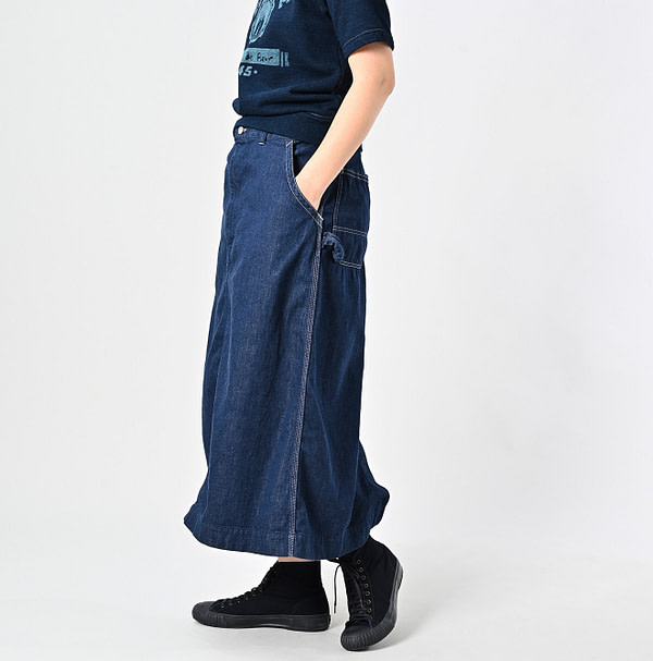 Mon-petit Denim Painter Skirt Female Model