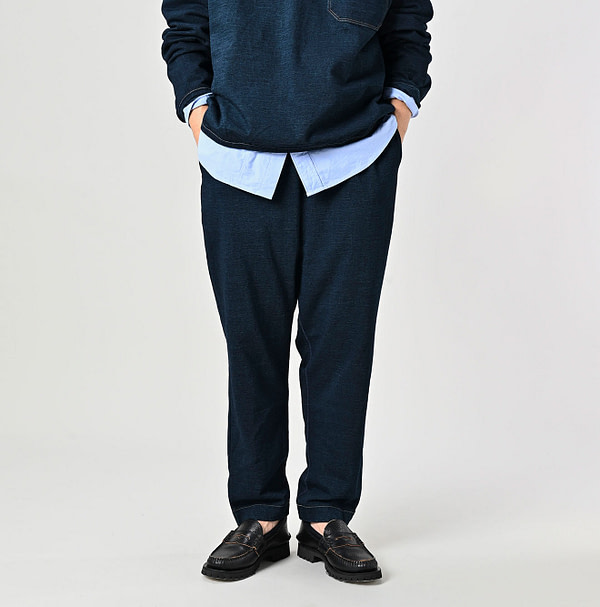 Indigo Dekoboko Tenjiku 908 Sweat Pants Male Model