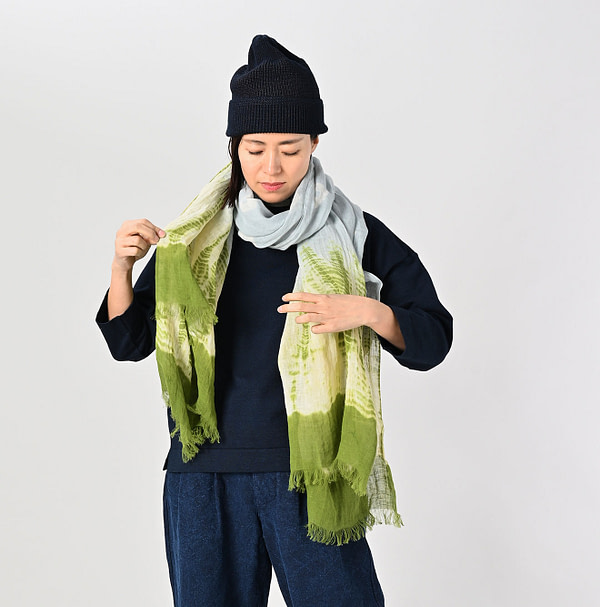 Indian Linen Tie-dye Stole Female Model
