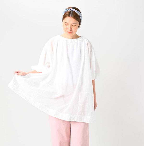 Gauze Shirring Tunic Blouse Female Model