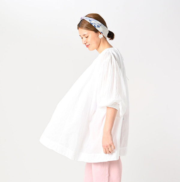 Gauze Shirring Tunic Blouse Female Model