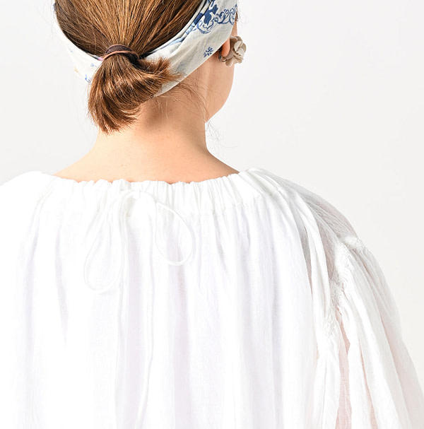 Gauze Shirring Tunic Blouse Detail