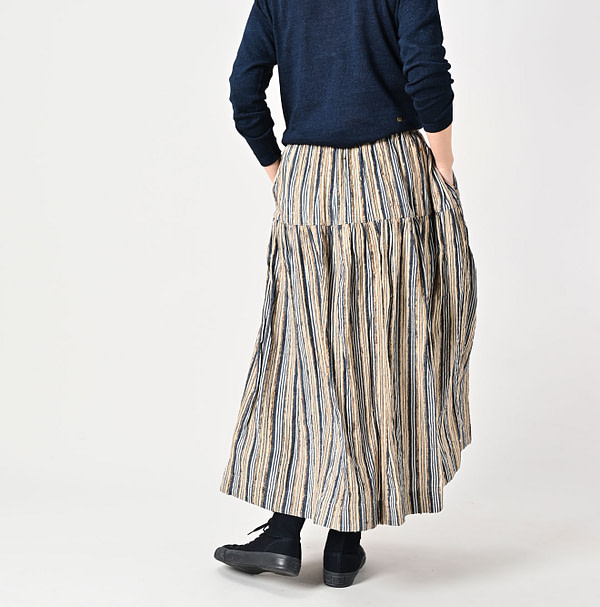 Indian Silk Tanba Cloth Tiered Skirt Female Model