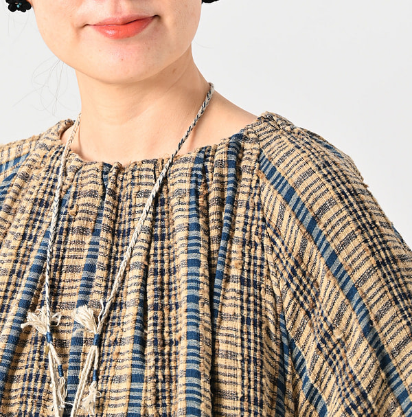 Indian Silk Tanba Cloth One-piece Detail