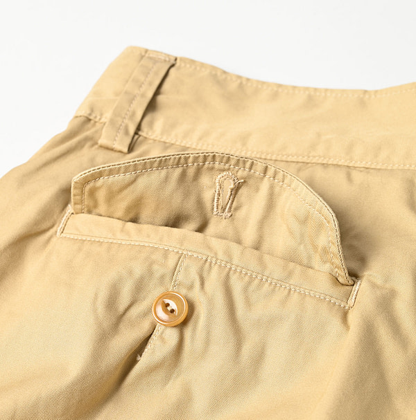 Thin Gabardine Charlotte Baggy Detail