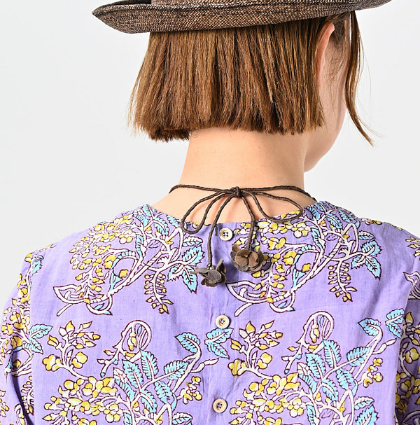 Seasonal Terms Block Print Blouse Detail