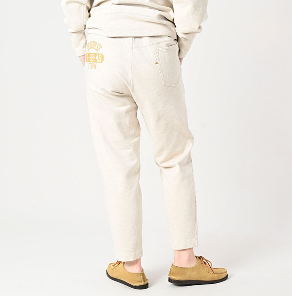 Bare Fleece 908 Pants Female Model