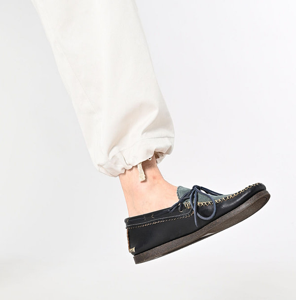 Chino 908 Neem Pants Detail