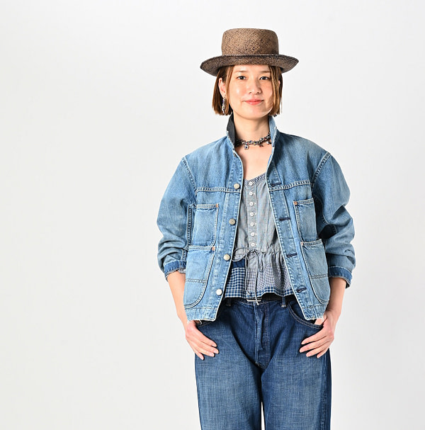 Rye Mugi Denim G All Distressed Female Model