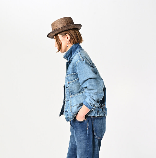 Rye Mugi Denim G All Distressed Female Model