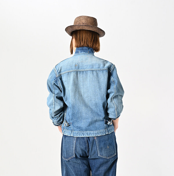 Rye Mugi Denim G All Distressed Female Model