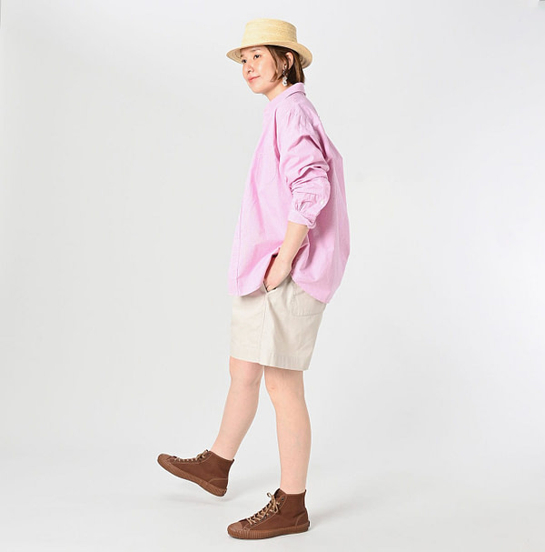 Compact Damp 908 Ocean Button Down Shirt Female Model