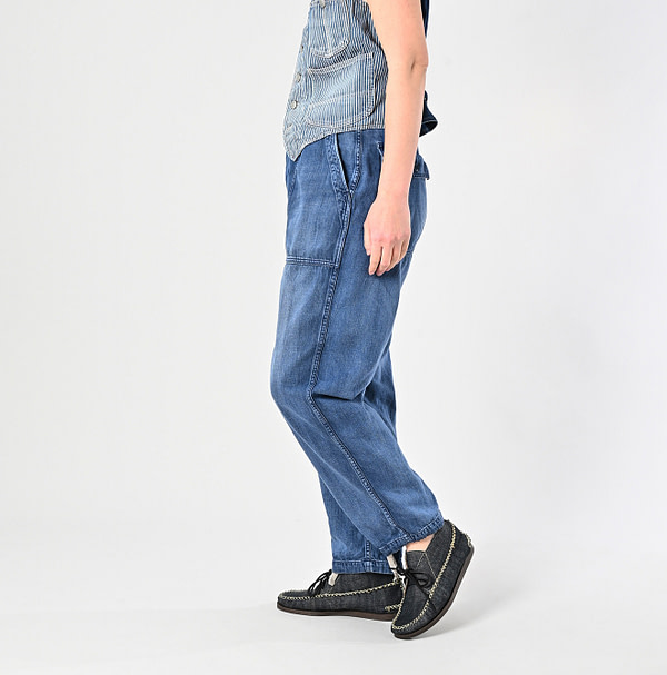Mon-petit Denim 908 Baker Pants Tan Female Model