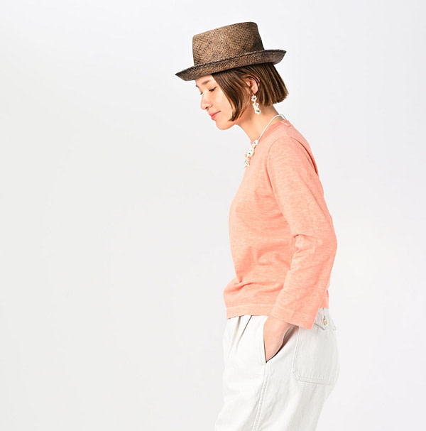 Plant Dyed Tenjiku Square T-shirt Female Model
