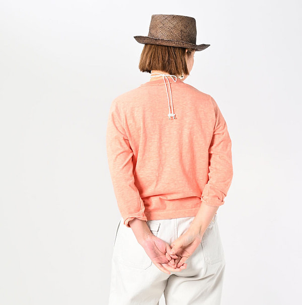 Plant Dyed Tenjiku Square T-shirt Female Model