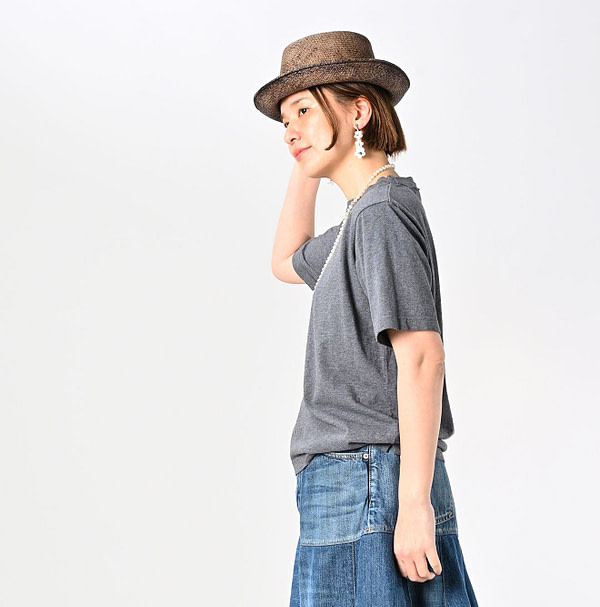 Top Tenjiku Big Slit T-shirt Female Model