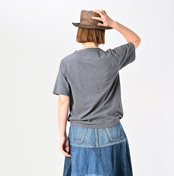 Top Tenjiku Big Slit T-shirt Female Model