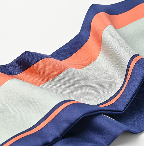 PEPE Bird Silk Kelp Detail