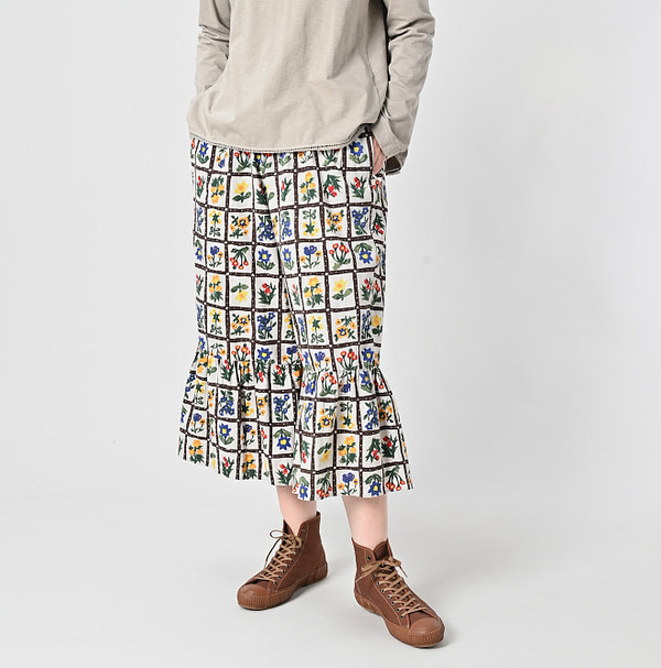 Khadi Fleur Chambre Print Rapper Pants Female