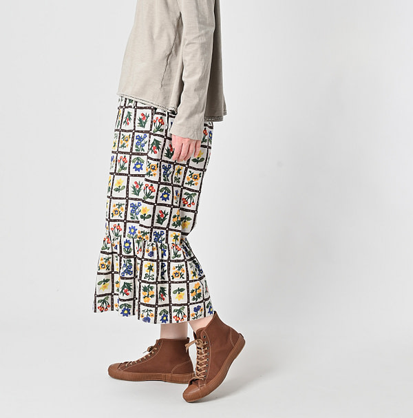Khadi Fleur Chambre Print Rapper Pants Female