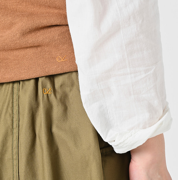 Thin Back Satin Tent Skirt Detail