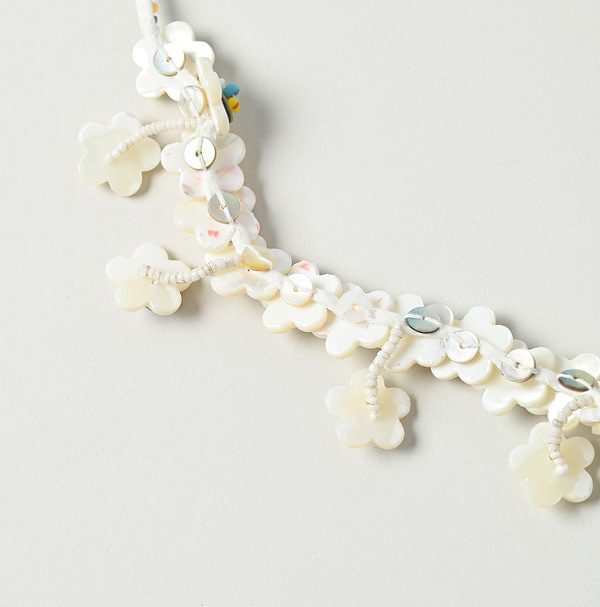 Shell de Fleur Choker Detail
