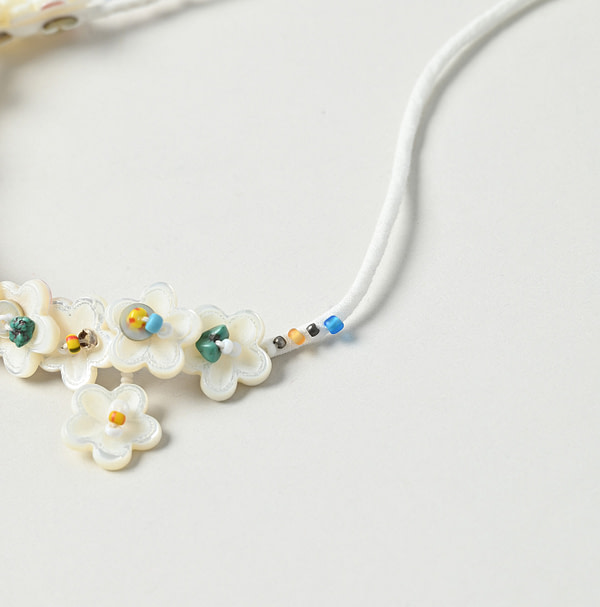 Shell de Fleur Choker Detail