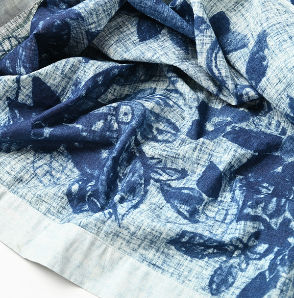Anemone Bird Print Shirring Dress Detail