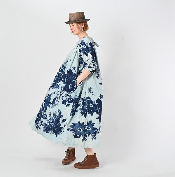 Anemone Bird Print Shirring Dress Female Model