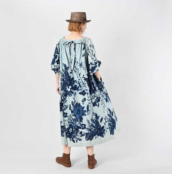 Anemone Bird Print Shirring Dress Female Model